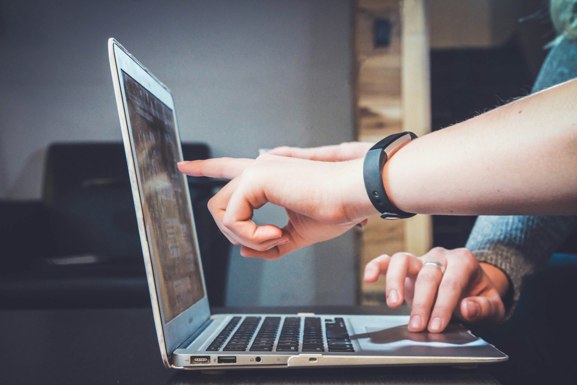 How to Write a Brand Mission That Inspires Customers