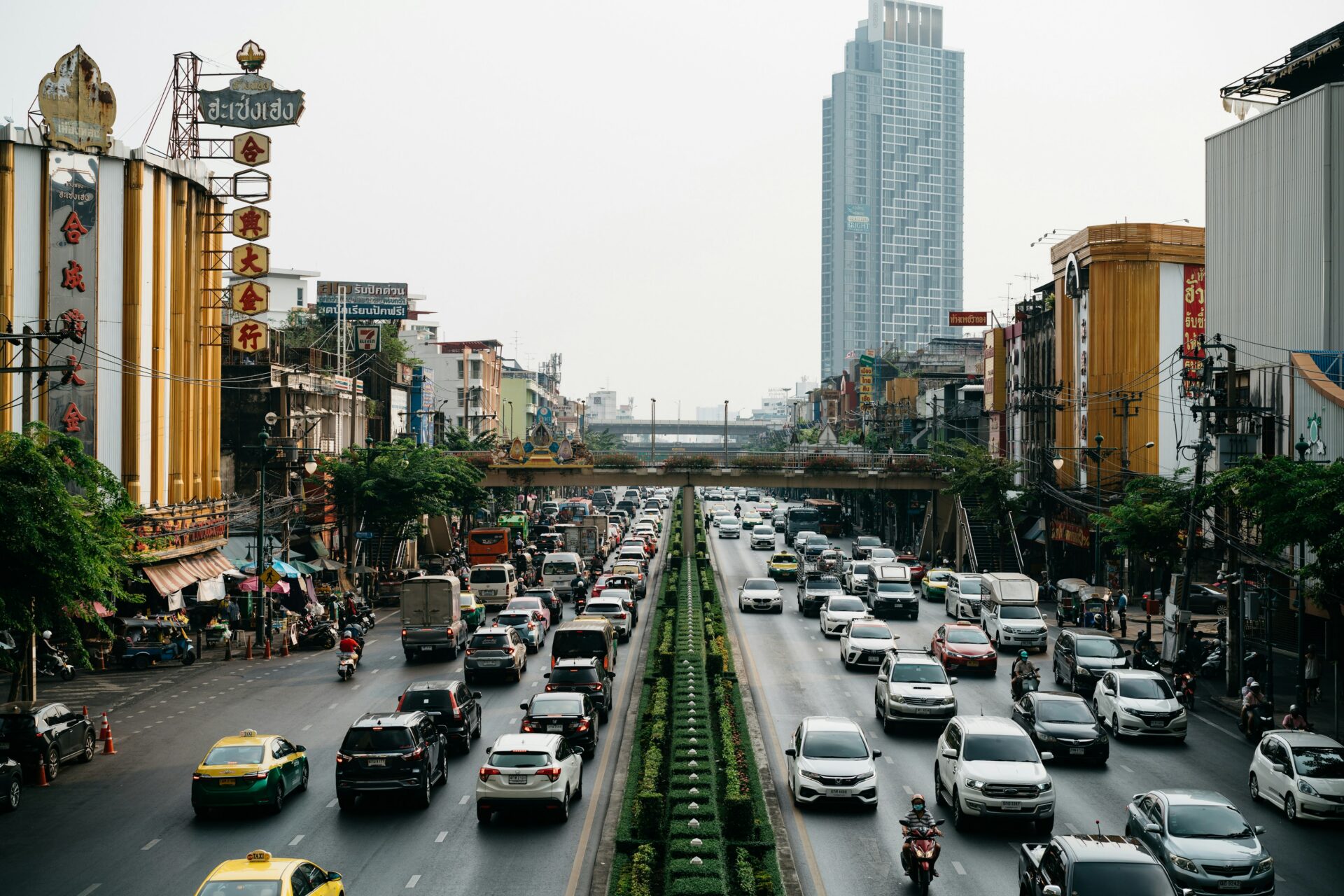 How Banks Approach Sustainable Finance and ESG Advisory